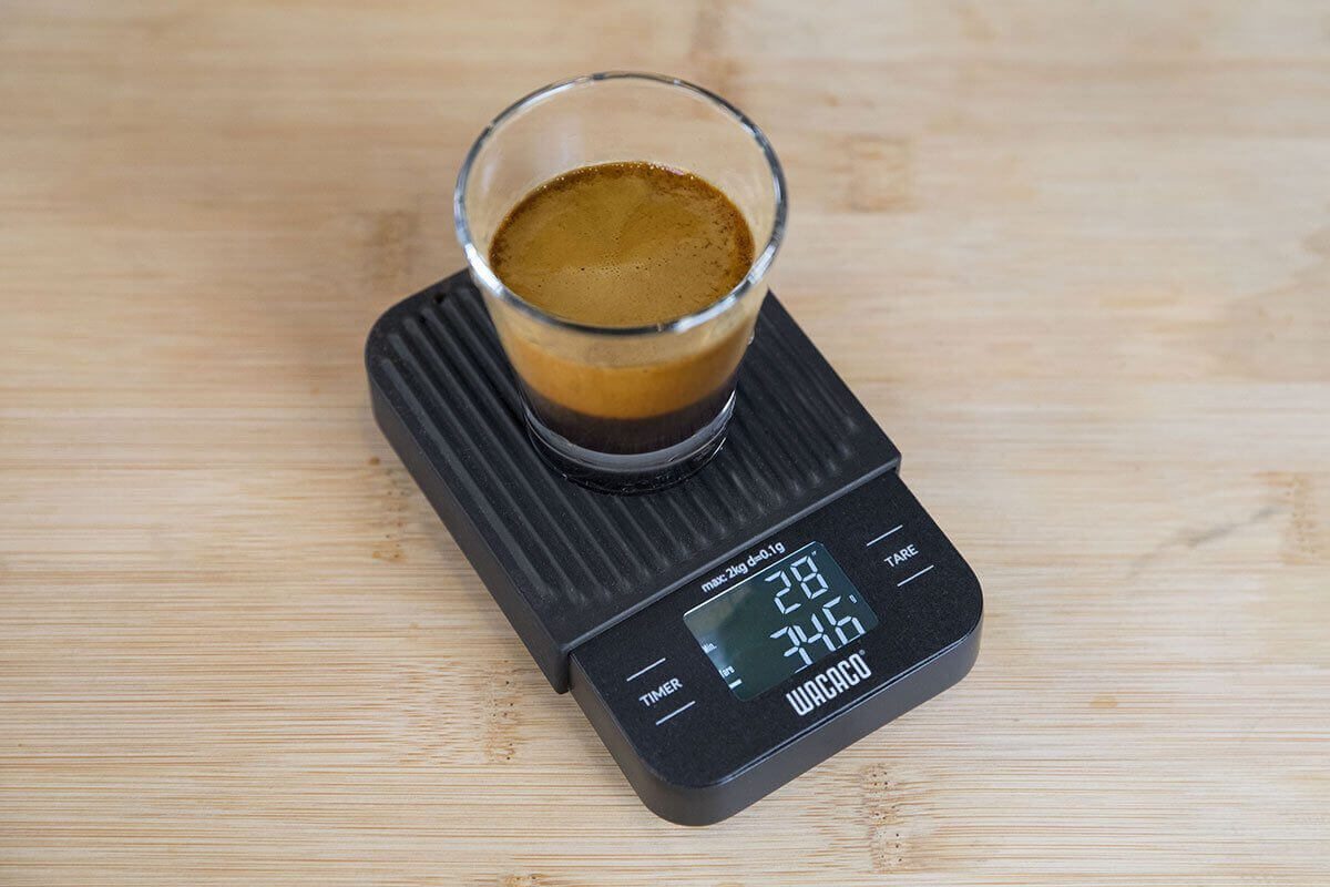 última versión) Báscula de café espresso con temporizador de 1000 g x 0,1  g, báscula de café espresso para bandeja de goteo, 35 onzas por 0.01 oz,  báscula de café espresso con